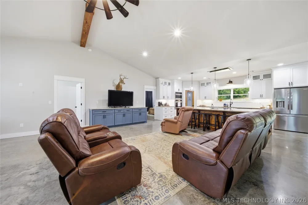 32295 S 4220 ROAD Inola, OK 74036