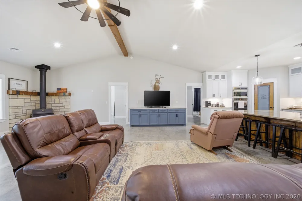 32295 S 4220 ROAD Inola, OK 74036