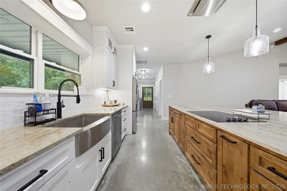 32295 S 4220 ROAD Inola, OK 74036