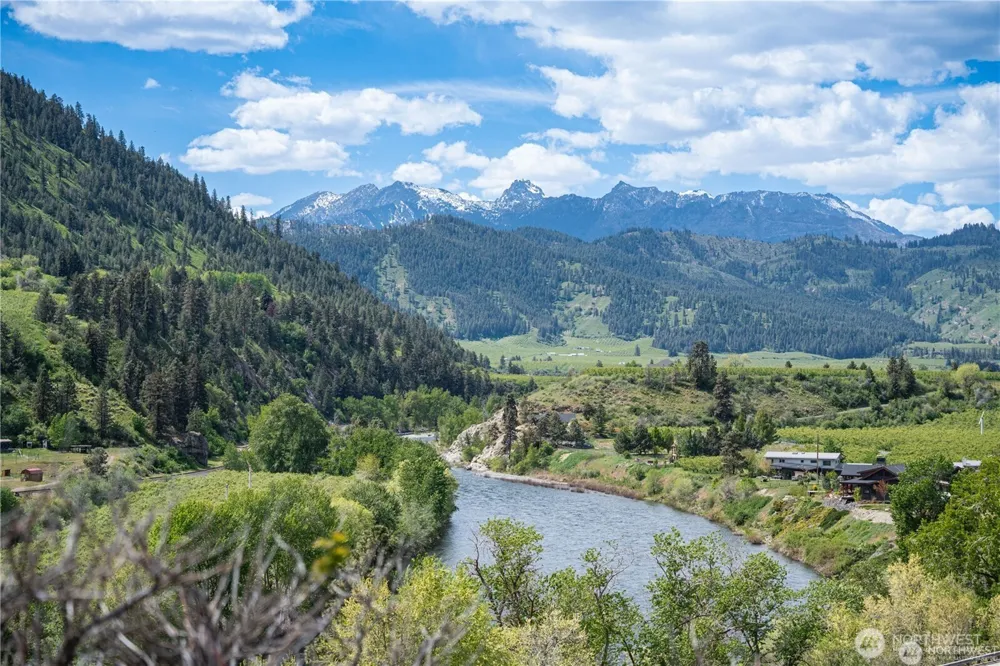 2 Sunburst Lane Cashmere, WA 98815