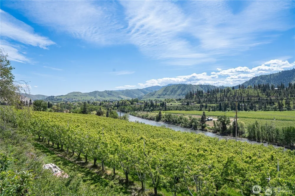 2 Sunburst Lane Cashmere, WA 98815