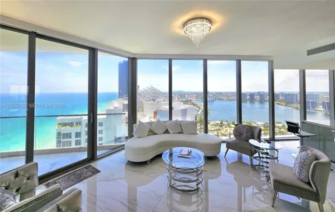 18975 Collins Ave #3504