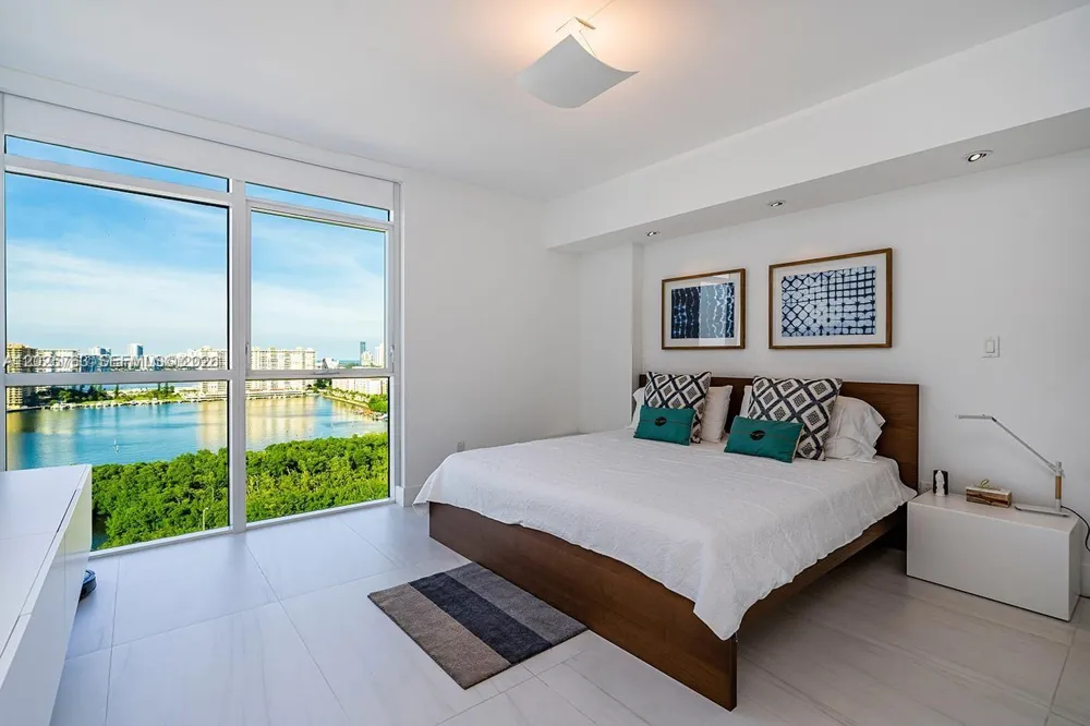400 Sunny Isles Blvd #1804 Sunny Isles Beach, FL 33160