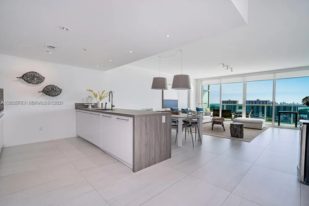 400 Sunny Isles Blvd #1804 Sunny Isles Beach, FL 33160