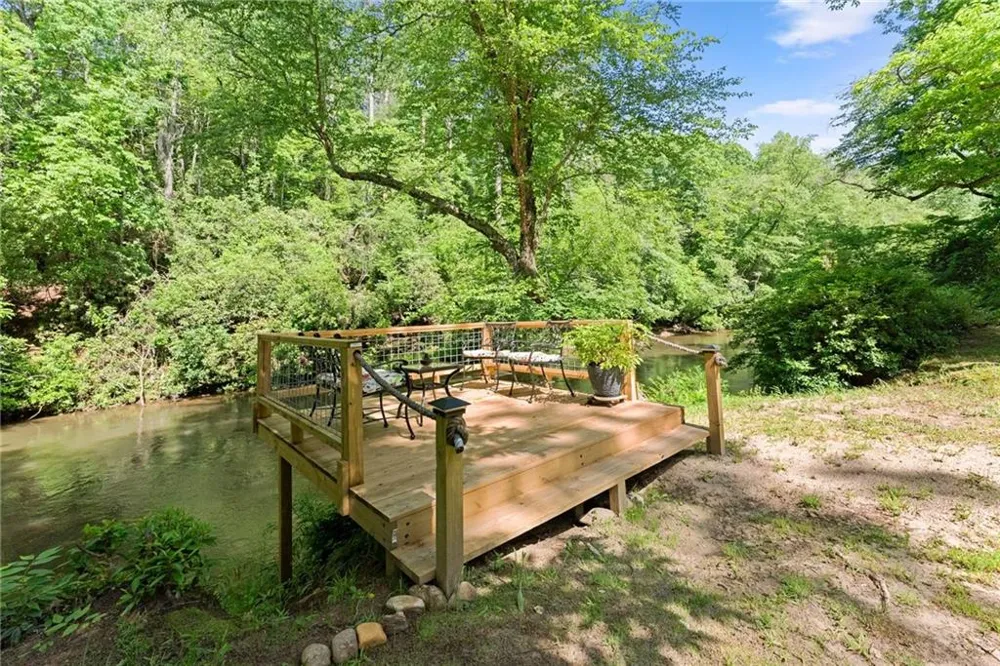 1088 Little Hawk Road Sautee Nacoochee, GA 30571