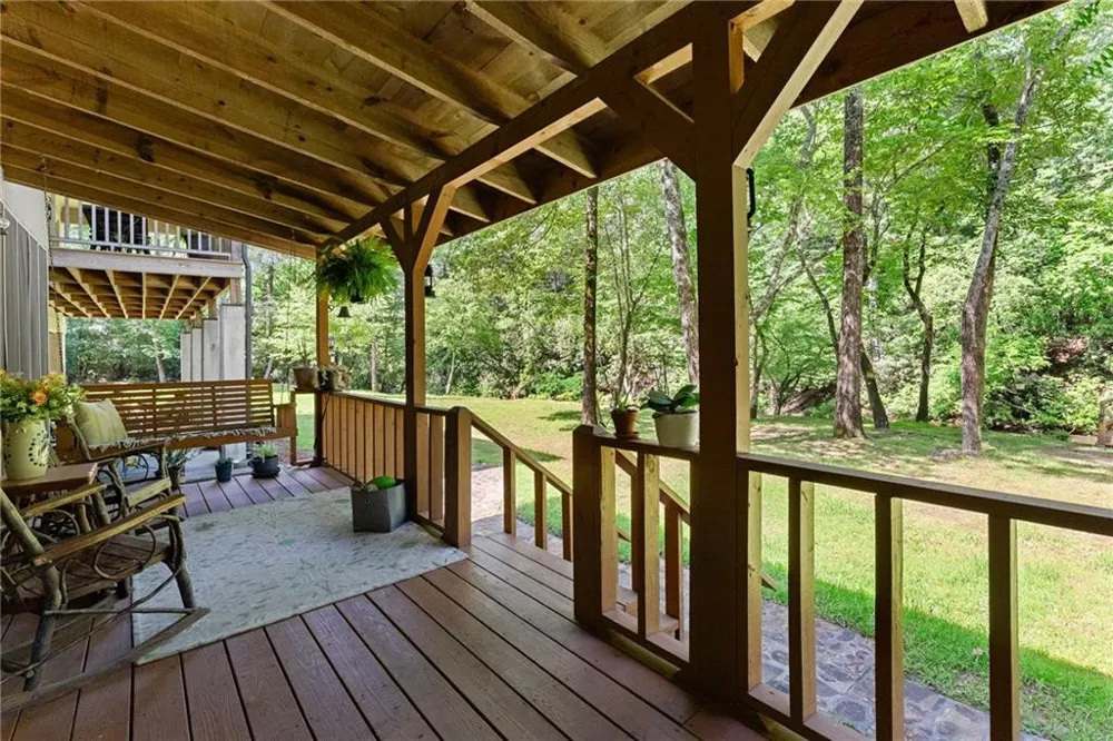 1088 Little Hawk Road Sautee Nacoochee, GA 30571