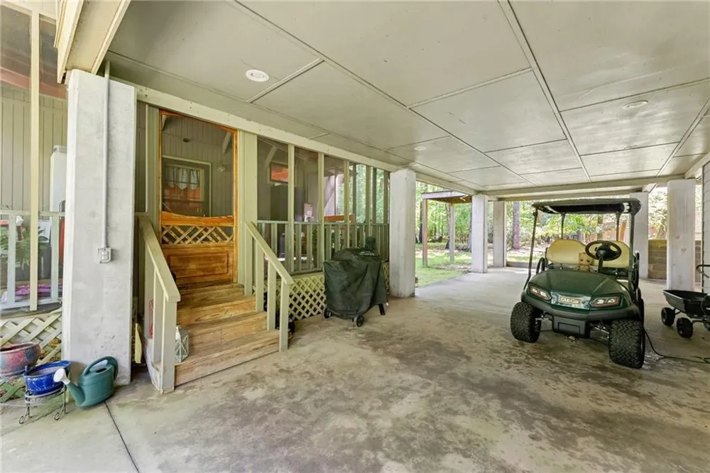 1088 Little Hawk Road Sautee Nacoochee, GA 30571
