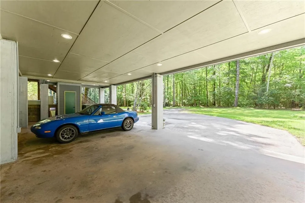 1088 Little Hawk Road Sautee Nacoochee, GA 30571