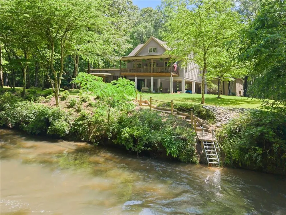 1088 Little Hawk Road Sautee Nacoochee, GA 30571