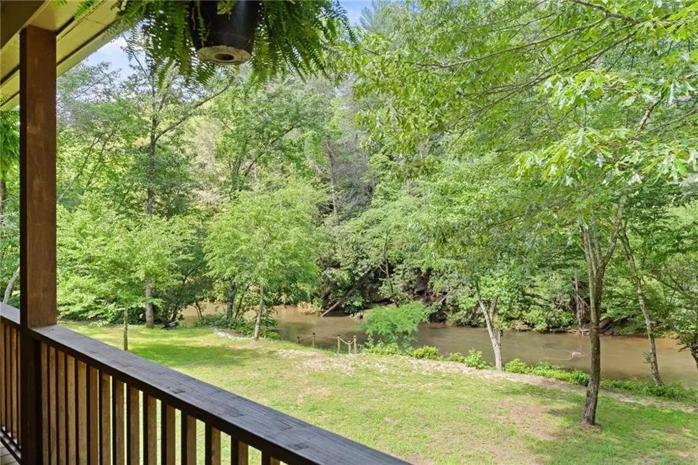 1088 Little Hawk Road Sautee Nacoochee, GA 30571
