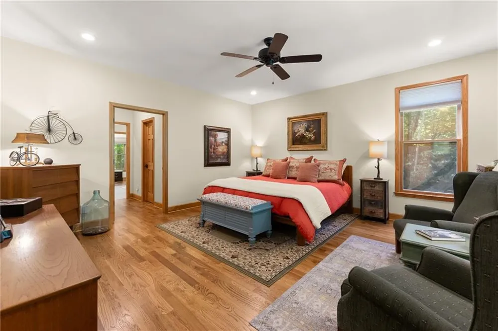 1088 Little Hawk Road Sautee Nacoochee, GA 30571