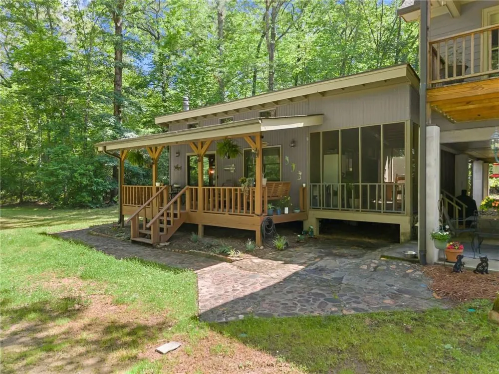 1088 Little Hawk Road Sautee Nacoochee, GA 30571