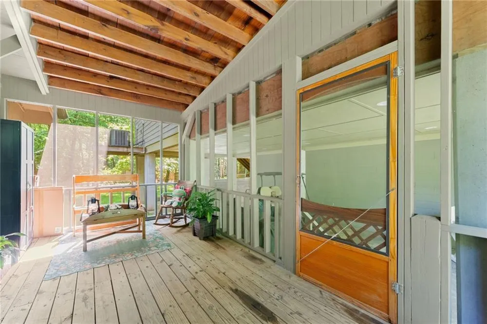 1088 Little Hawk Road Sautee Nacoochee, GA 30571