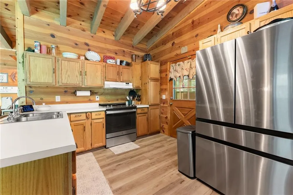 1088 Little Hawk Road Sautee Nacoochee, GA 30571