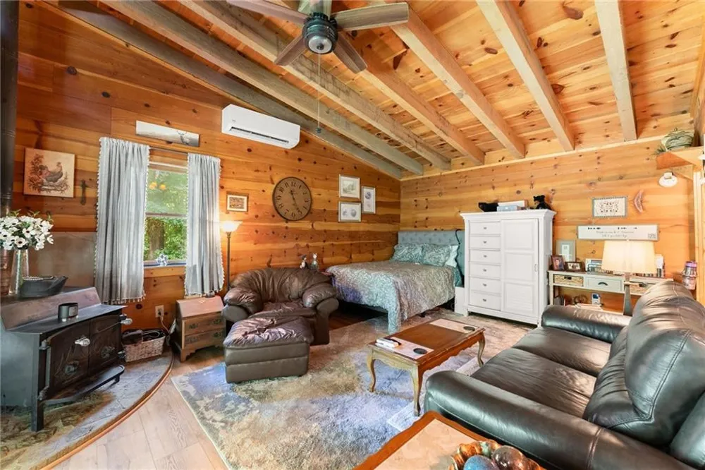 1088 Little Hawk Road Sautee Nacoochee, GA 30571