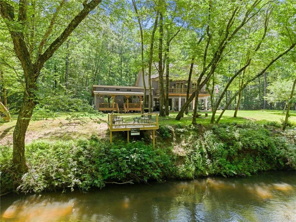 1088 Little Hawk Road Sautee Nacoochee, GA 30571