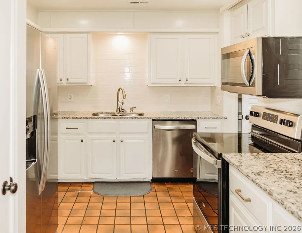 426 S Shawnee Avenue Bartlesville, OK 74003