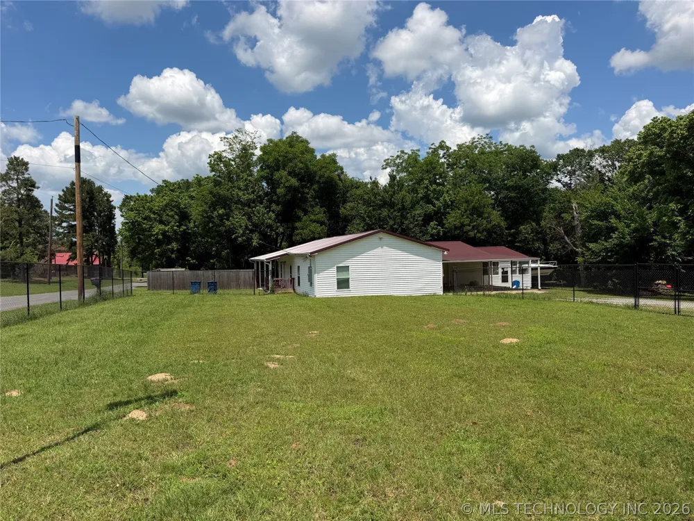 102 3rd Street Hartshorne, OK 74547