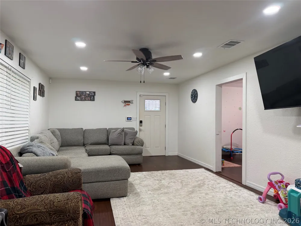 102 3rd Street Hartshorne, OK 74547