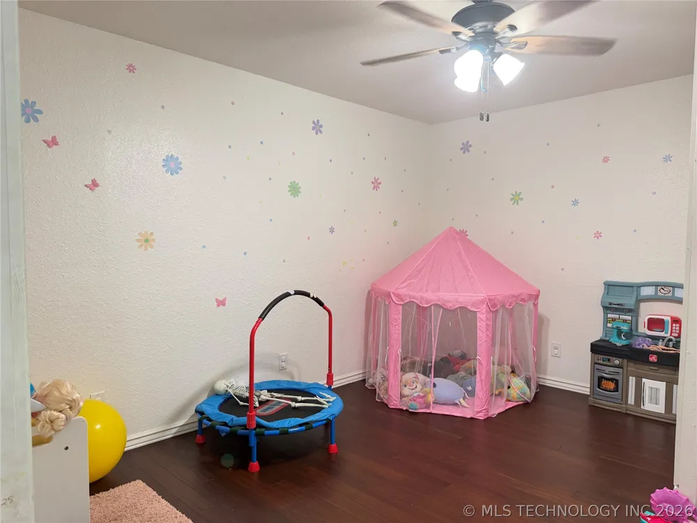 102 3rd Street Hartshorne, OK 74547