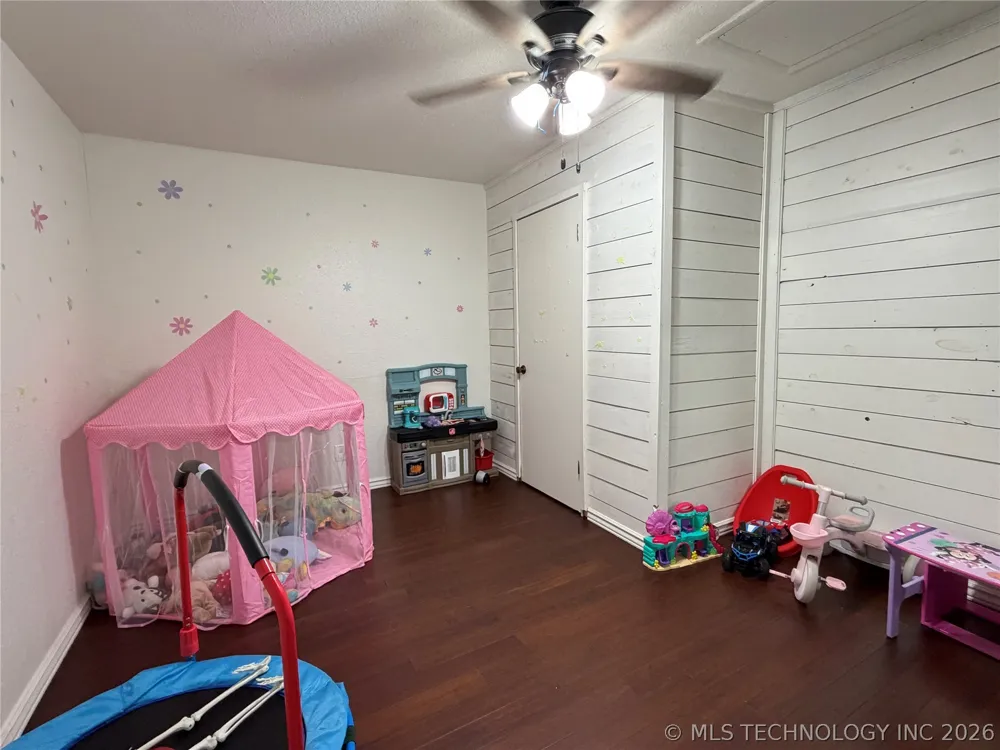 102 3rd Street Hartshorne, OK 74547