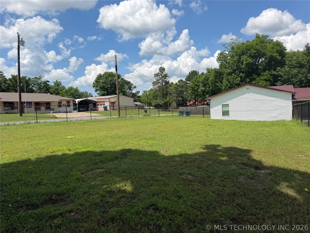 102 3rd Street Hartshorne, OK 74547