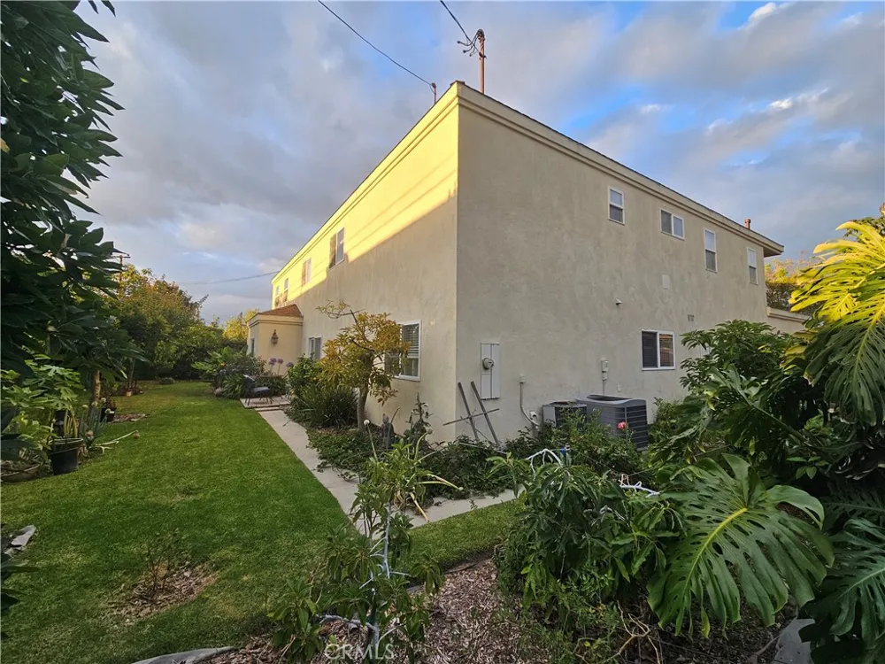 11541 Donovan Road Rossmoor, CA 90720