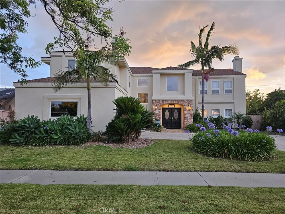 11541 Donovan Road Rossmoor, CA 90720