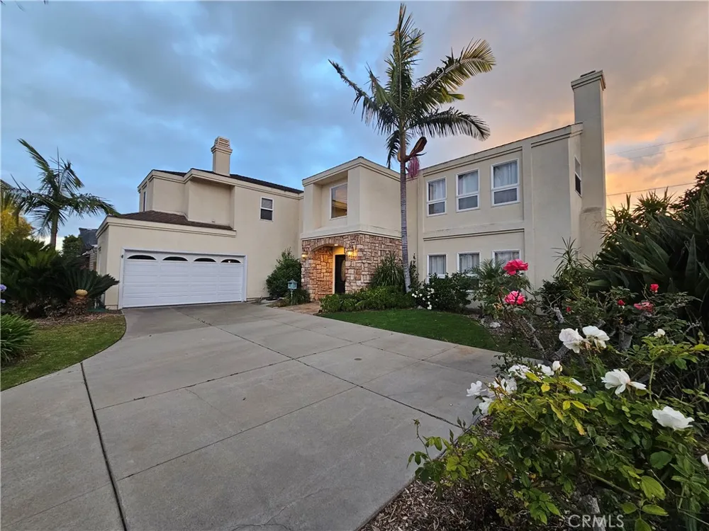 11541 Donovan Road Rossmoor, CA 90720