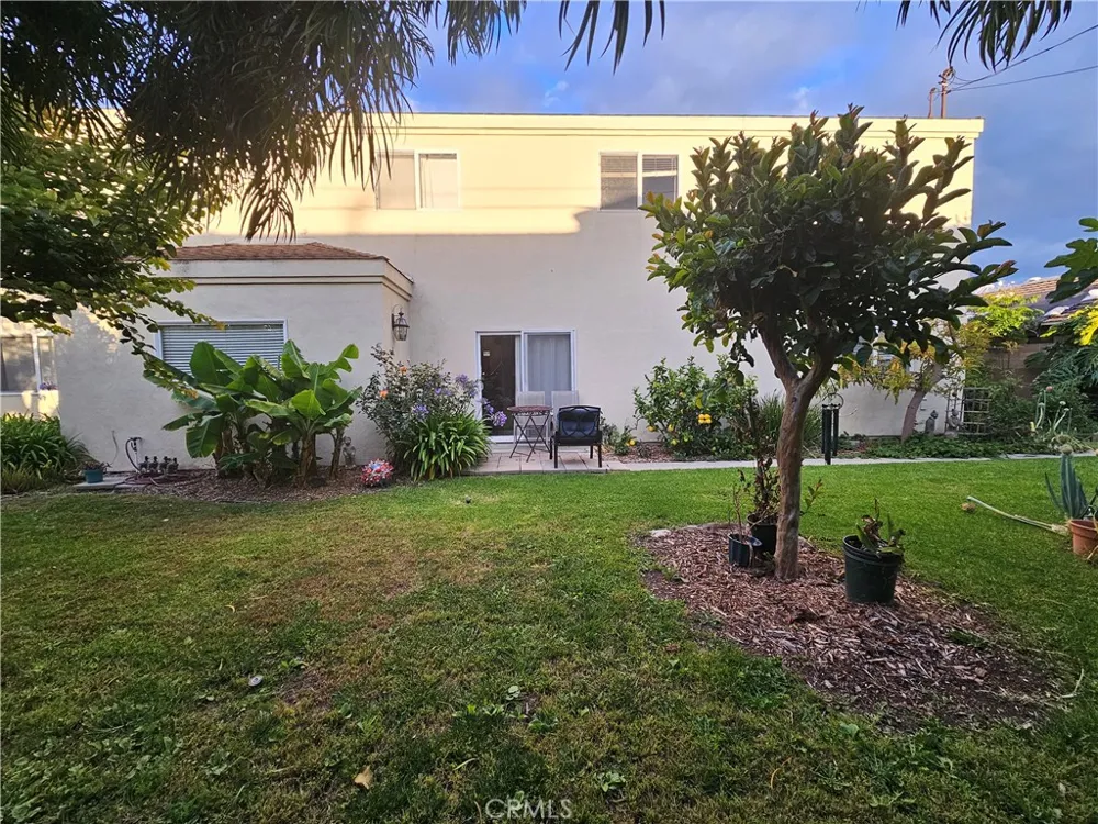 11541 Donovan Road Rossmoor, CA 90720