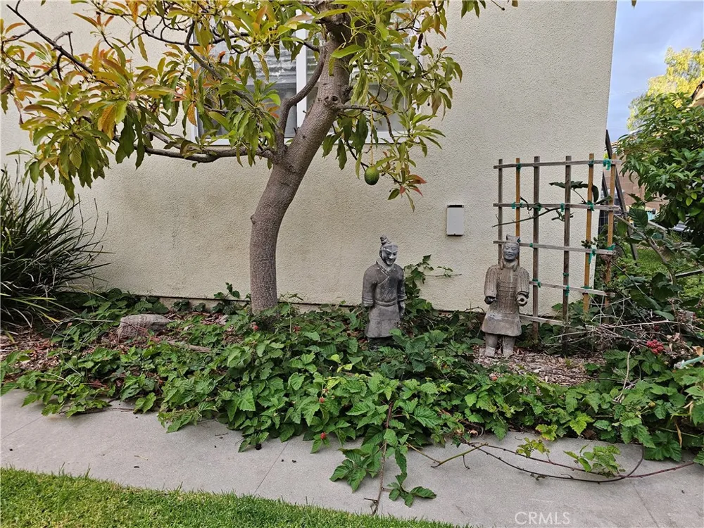 11541 Donovan Road Rossmoor, CA 90720