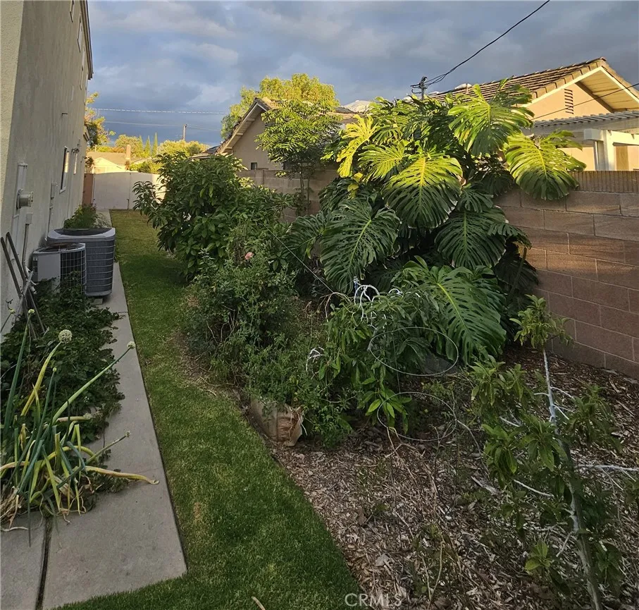 11541 Donovan Road Rossmoor, CA 90720