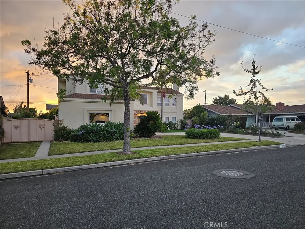 11541 Donovan Road Rossmoor, CA 90720