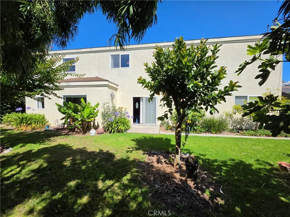 11541 Donovan Road Rossmoor, CA 90720
