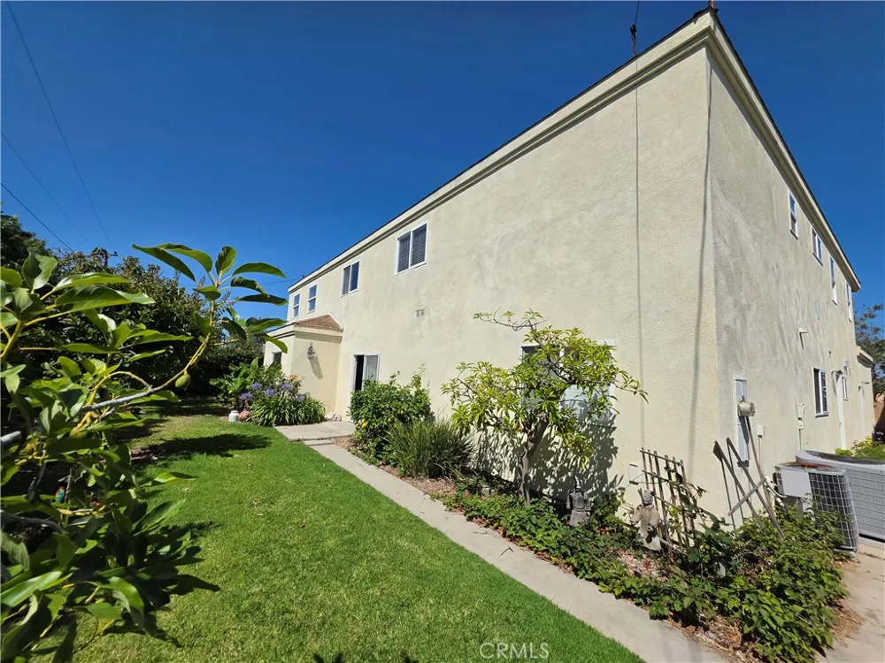 11541 Donovan Road Rossmoor, CA 90720