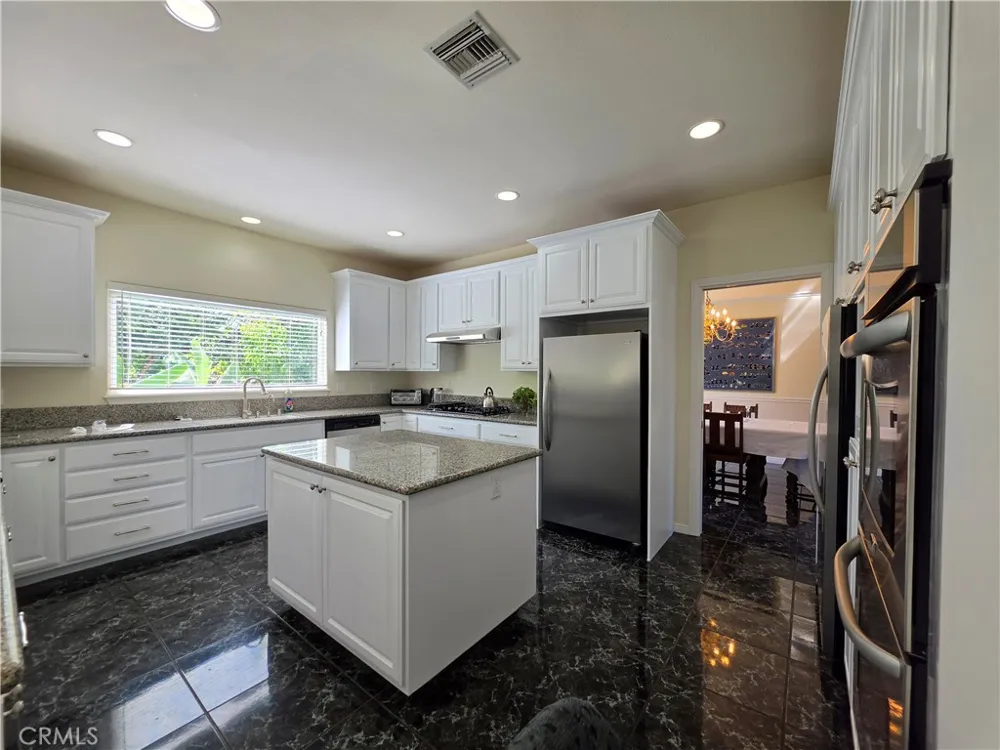 11541 Donovan Road Rossmoor, CA 90720