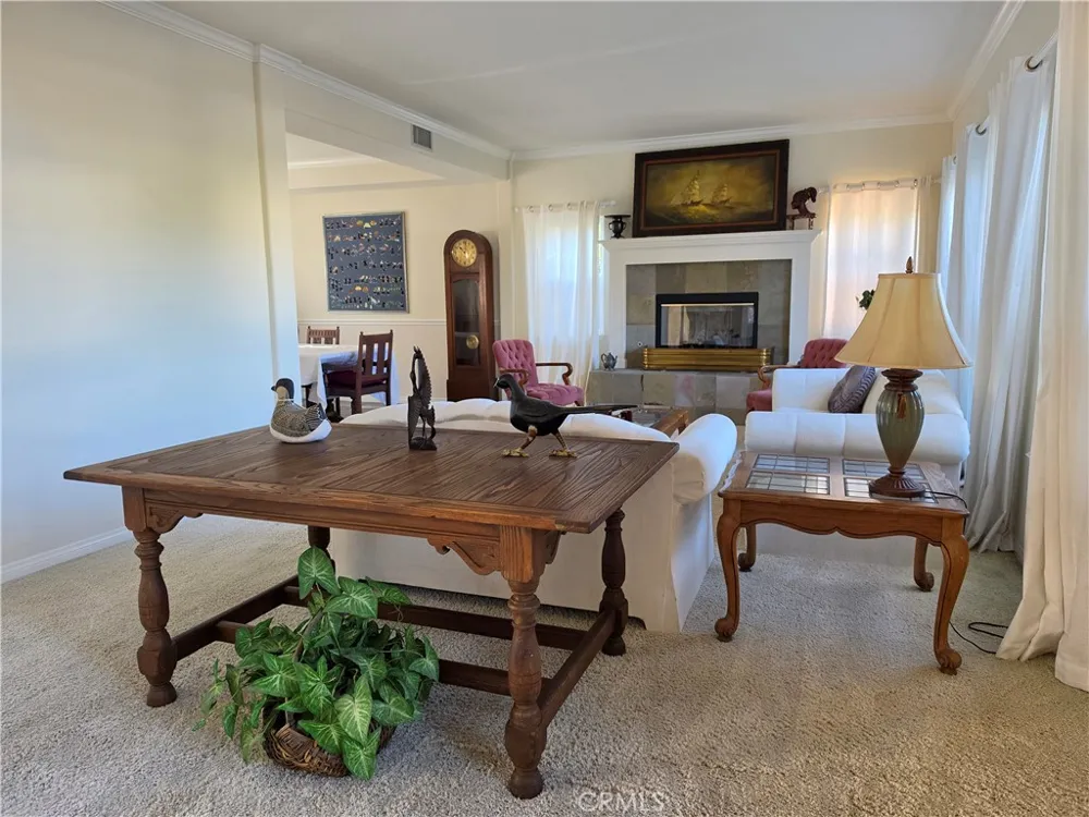 11541 Donovan Road Rossmoor, CA 90720