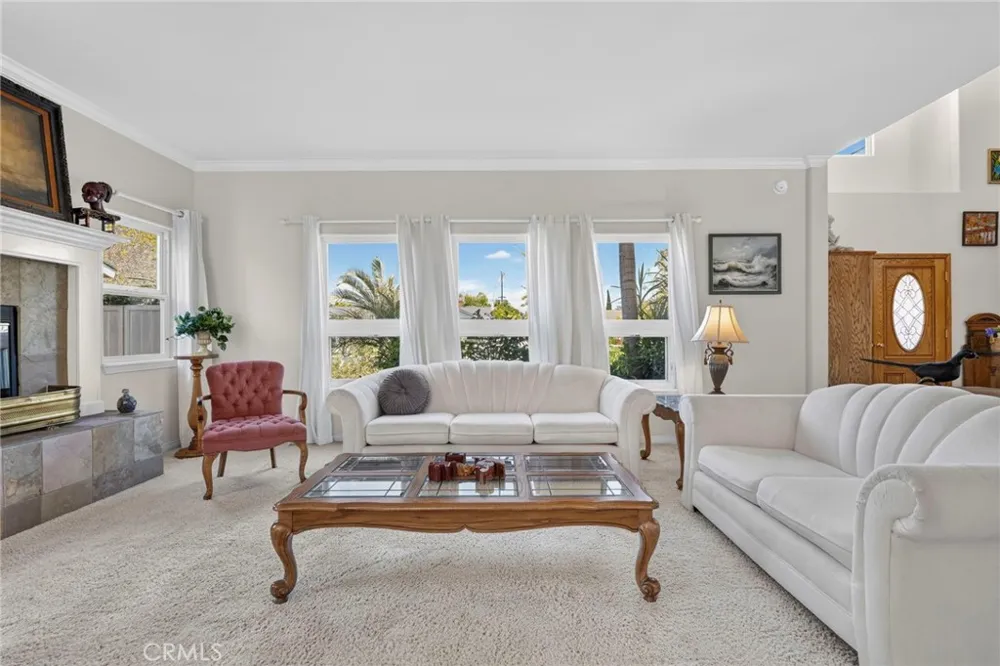 11541 Donovan Road Rossmoor, CA 90720