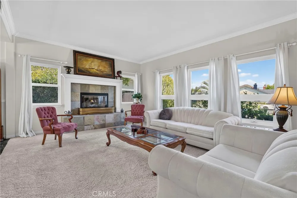 11541 Donovan Road Rossmoor, CA 90720