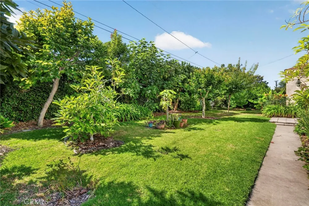 11541 Donovan Road Rossmoor, CA 90720