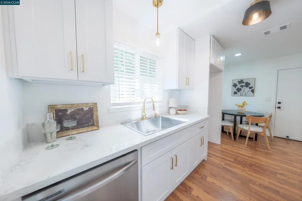 3085 Stanton Cir Carmichael, CA 95608