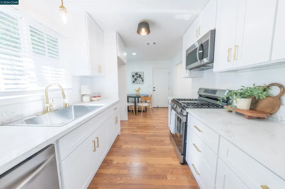 3085 Stanton Cir Carmichael, CA 95608