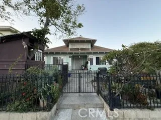 1457 W 25th