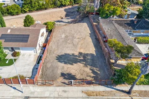 3279 Washington Blvd.