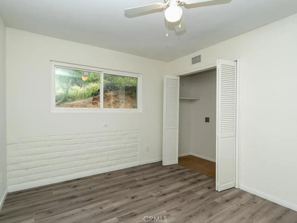 2302 Via Dieguenos Alpine, CA 91901