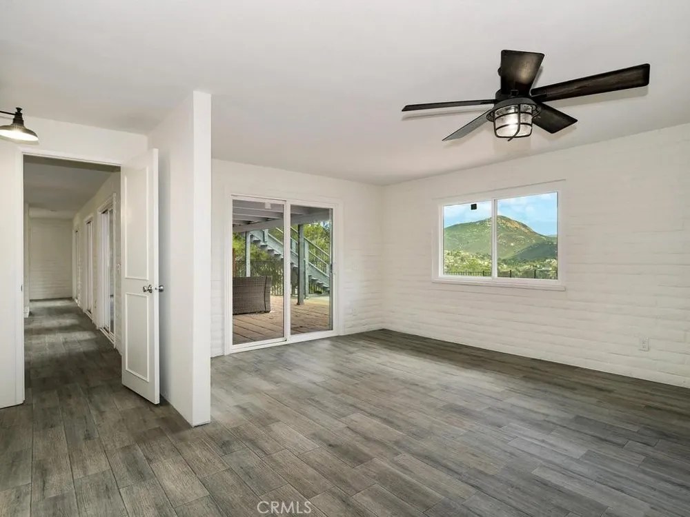 2302 Via Dieguenos Alpine, CA 91901