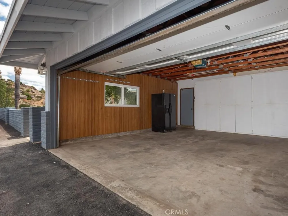 2302 Via Dieguenos Alpine, CA 91901