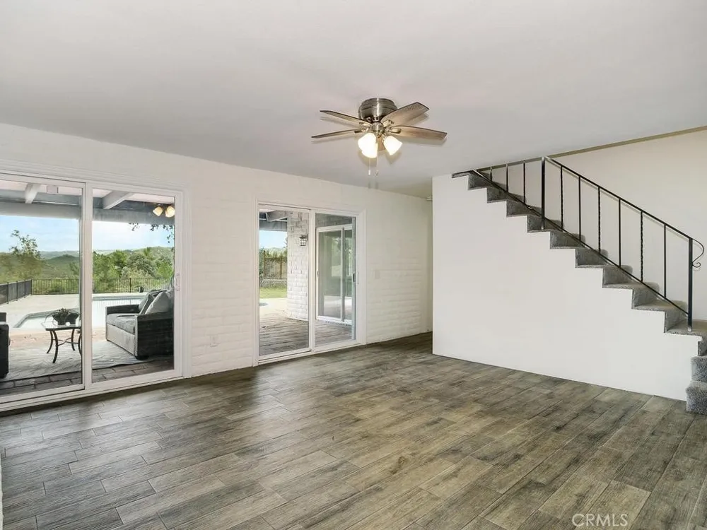 2302 Via Dieguenos Alpine, CA 91901