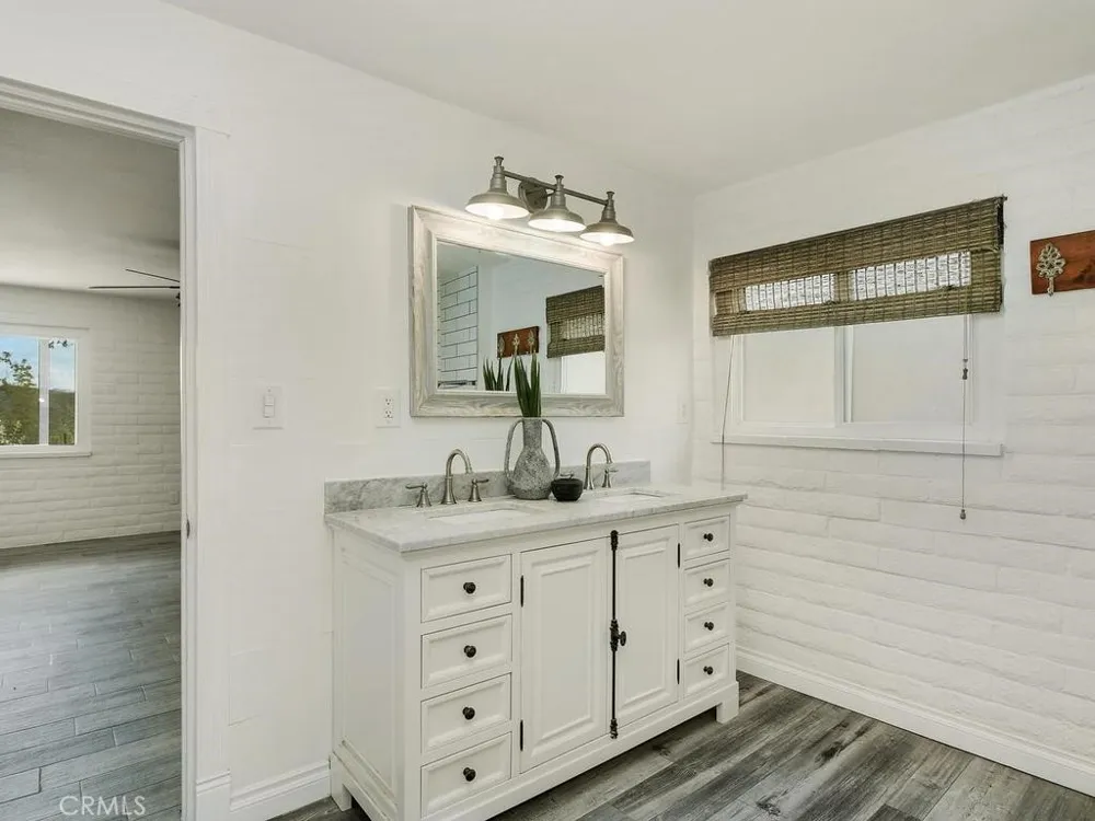 2302 Via Dieguenos Alpine, CA 91901