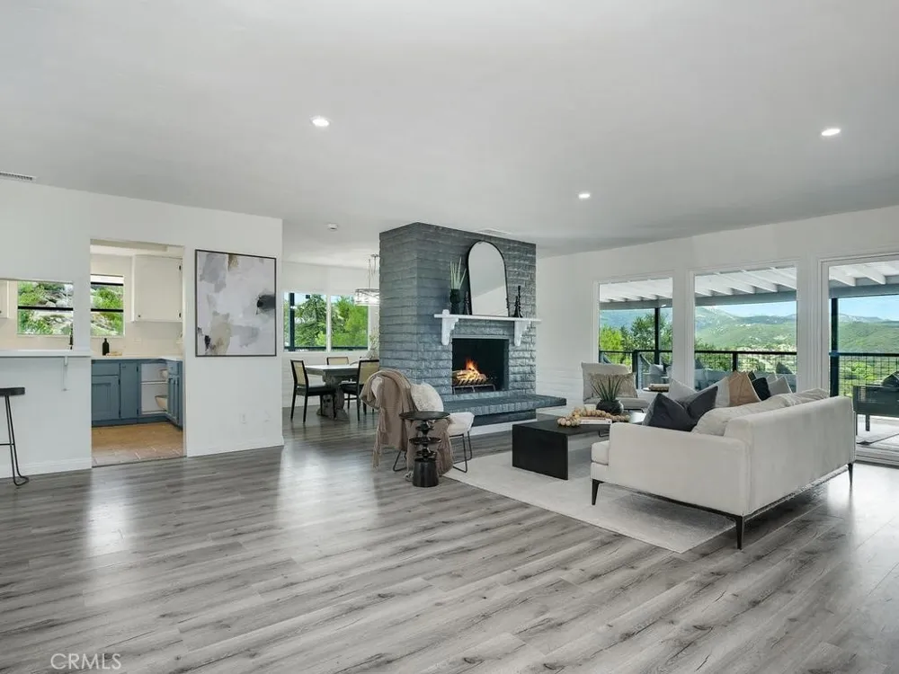 2302 Via Dieguenos Alpine, CA 91901